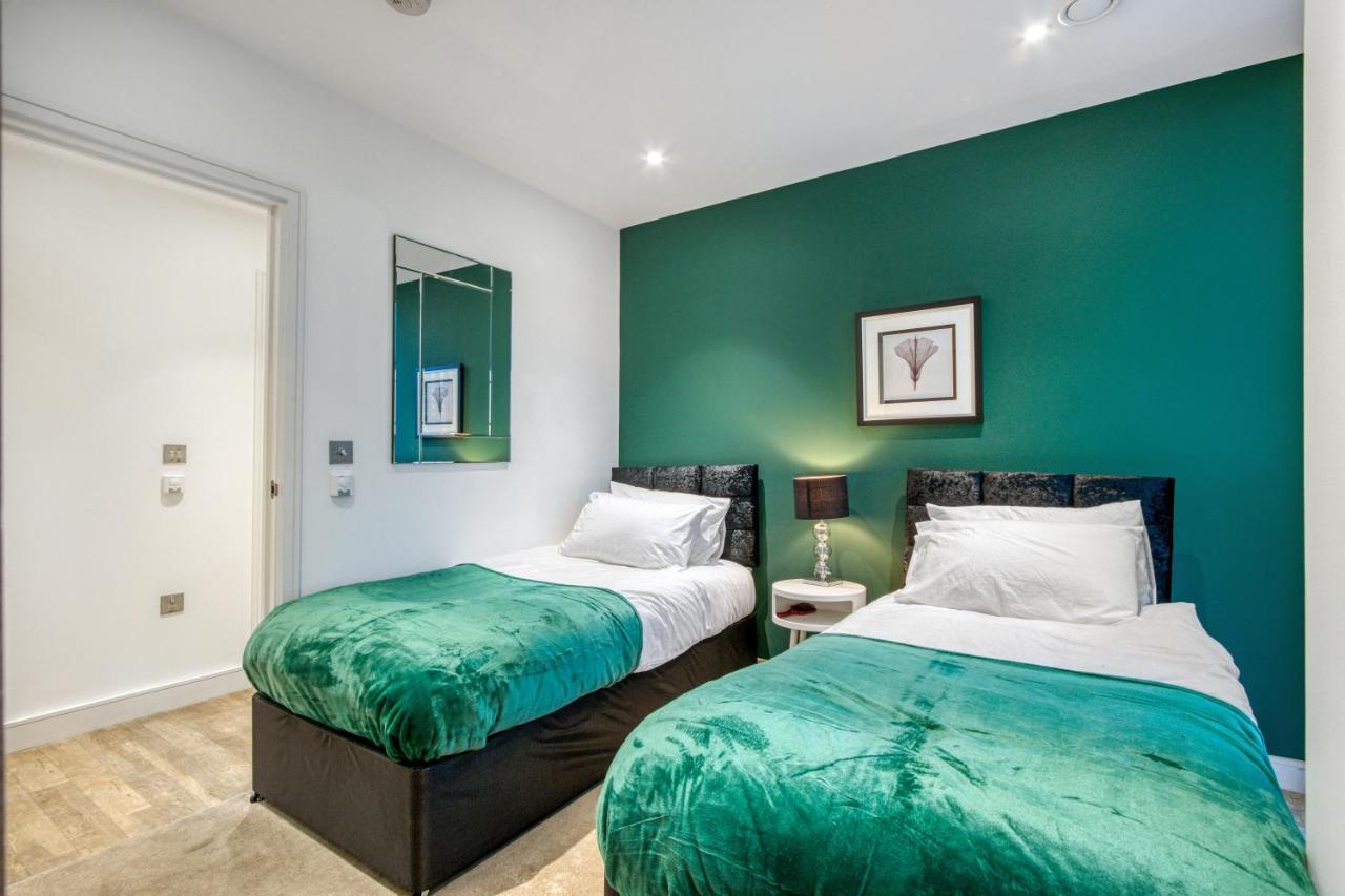 런던 2 Bed 2 Bath Next To Nine Elms Station - Zone 1 아파트 외부 사진